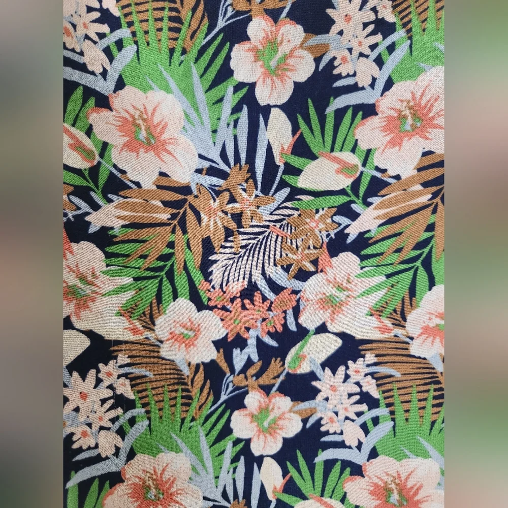 Spring Top 🌺 - Picture 4 of 6